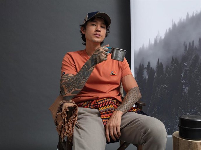 Archivo - Boston une moda y naturaleza en una colección cápsula inspirada en los paisajes de montaña