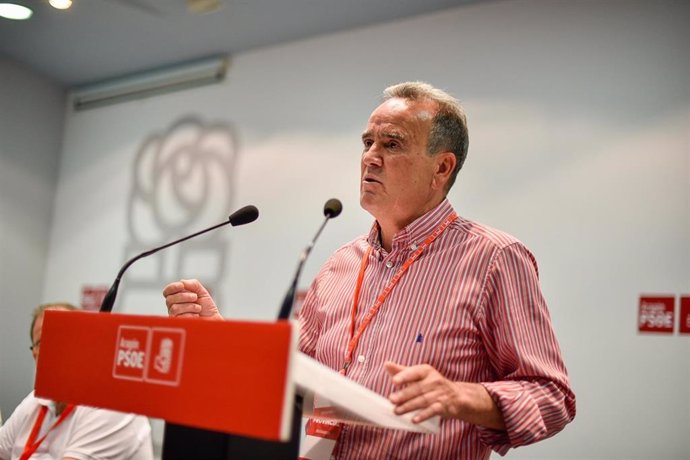 Archivo - El secretario general provincial del PSOE Zaragoza, Juan Antonio Sánchez Quero.