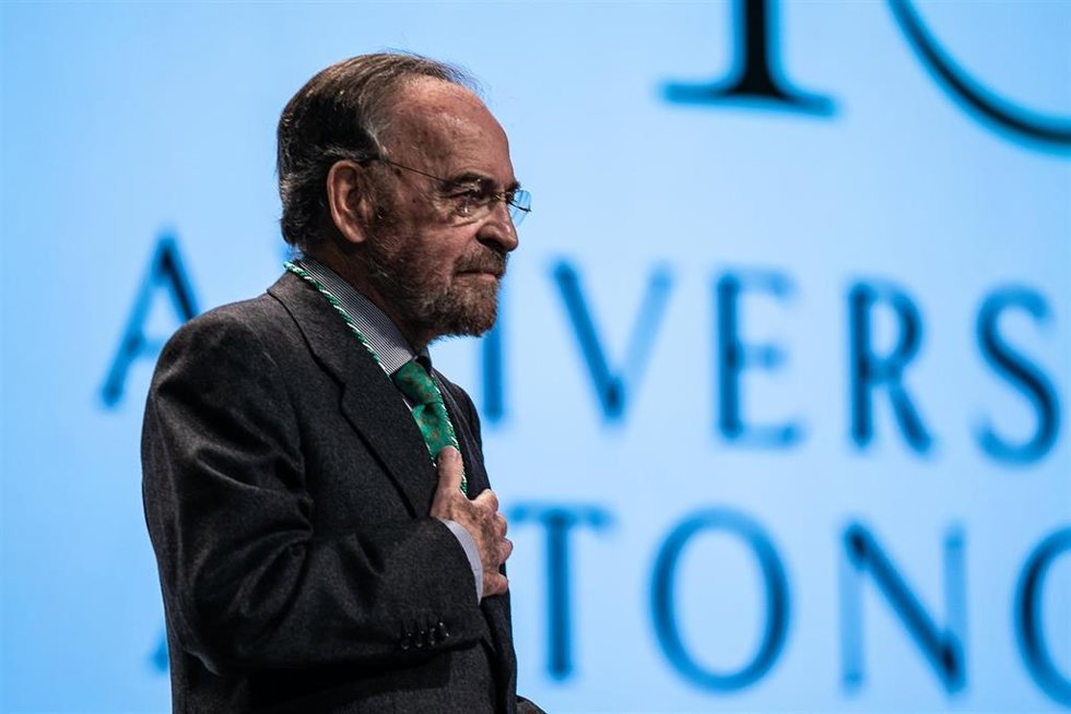 Antonio Burgos, premio a la Trayectoria Profesional en la 38 edición de los Andalucía de Periodismo.
