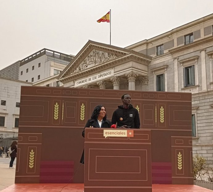 Archivo - Presentación de la ILP para una regularización extraordinaria de migrantes