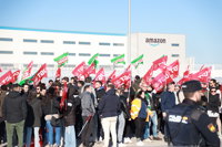 La plantilla de Amazon en Dos Hermanas (Sevilla) inicia huelga indefinida para exigir mejores salarios