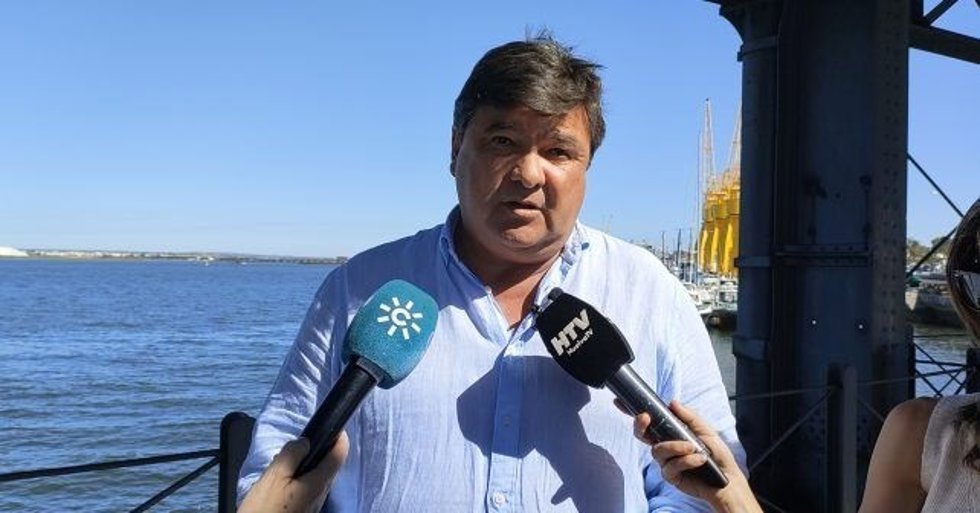 Archivo - El exalcalde de Huelva, concejal en la oposición y diputado en el Congreso por el PSOE de Huelva, Gabriel Cruz.