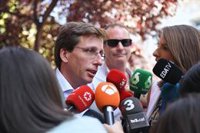 Almeida asegura que Feijóo no quiere una reunión "para fotos" con Sánchez: "Él no va a perder el tiempo"