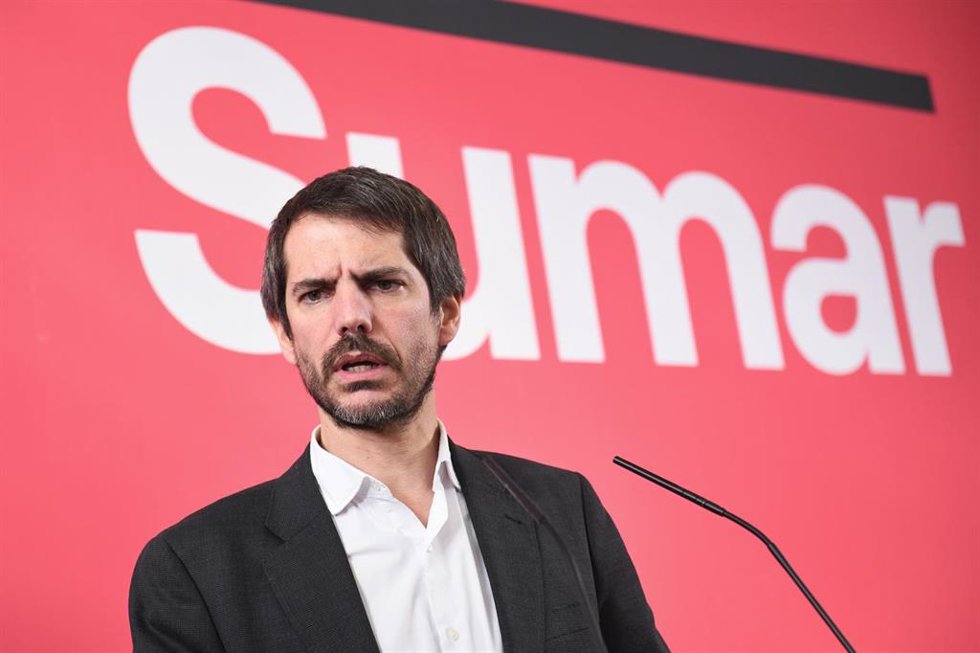 El portavoz de Sumar, Ernest Urtasun, durante una rueda de prensa, en el Espacio Rastro, en Madrid (España).