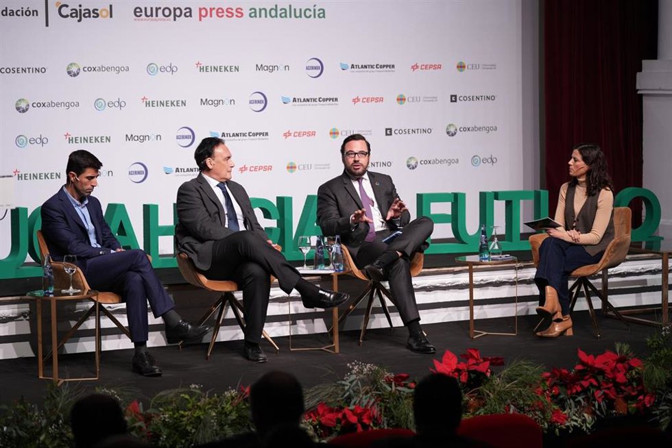 Componentes del tercer panel sobre 'Innovación' en el que participará el consejero de Universidad, Investigación e Innovación, José Carlos Gómez Villamandos (21), junto al Head of Government Affairs and Public Policy de Google, Miguel Escassi (2d); y el