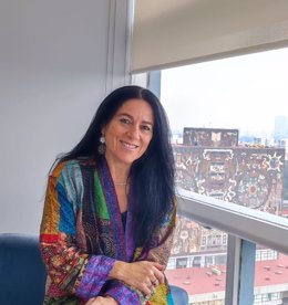 Sandra Lorenzano es narradora, poeta y ensayista. Nació en Argentina, en 1960, y se exilió en México en 1976. Doctora en Letras por la UNAM, es profesora e investigadora en la misma universidad.