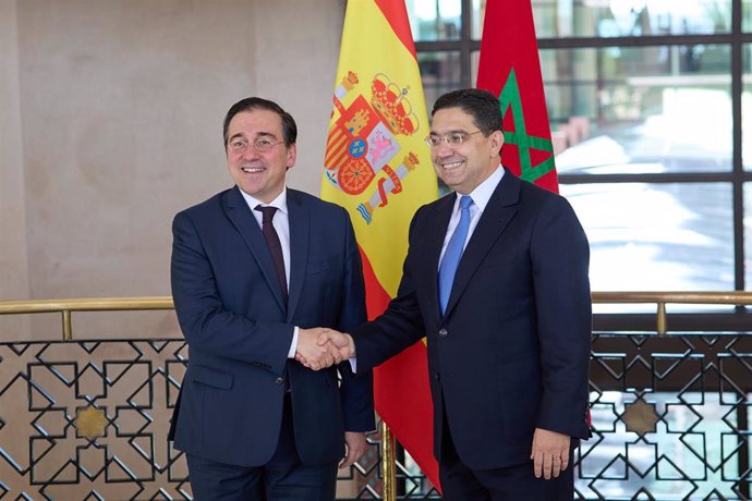 El ministro de Asuntos Exteriores, Unión Europea y Cooperación, José Manuel Albares, se reúne con su homólogo de Marruecos, Naser Burita, en Rabat