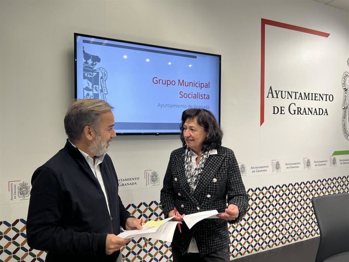 Jacobo Calvo y Eva Fernández, en rueda de prensa