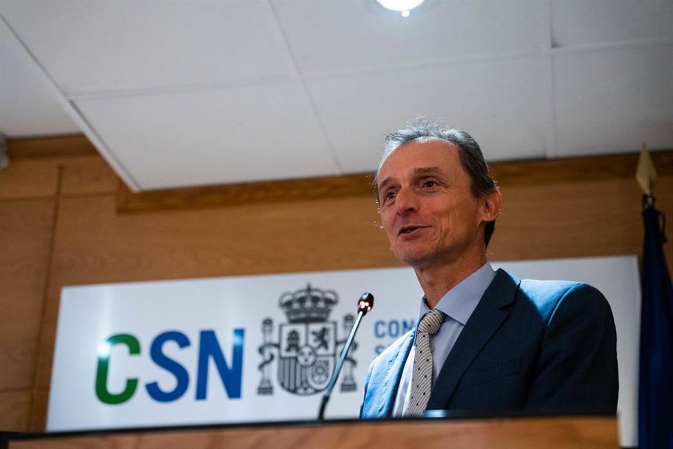Archivo - El exministro de Ciencia e Innovación y astronauta, Pedro Duque, imparte la conferencia 'El círculo virtuoso de la ciencia y la innovación' en el salón de actos del Consejo de Seguridad Nuclear, a 15 de junio de 2023, en Madrid (España). 
