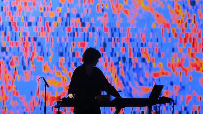 'Slomo', La Experiencia Inmersiva Que Trae La Artista Chloé.