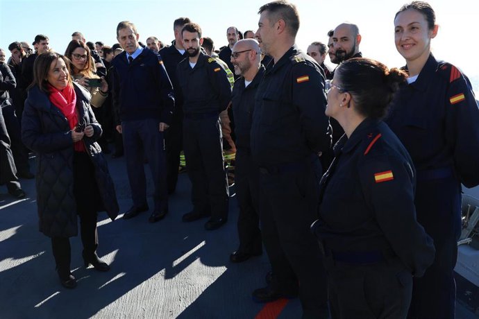 La ministra de Defensa, Margarita Robles, visita la fragata 'Méndez Núñez'.