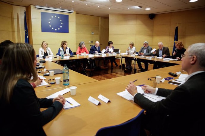 La delegació d'eurodiputats per analitzar la immersió lingüística a Catalunya