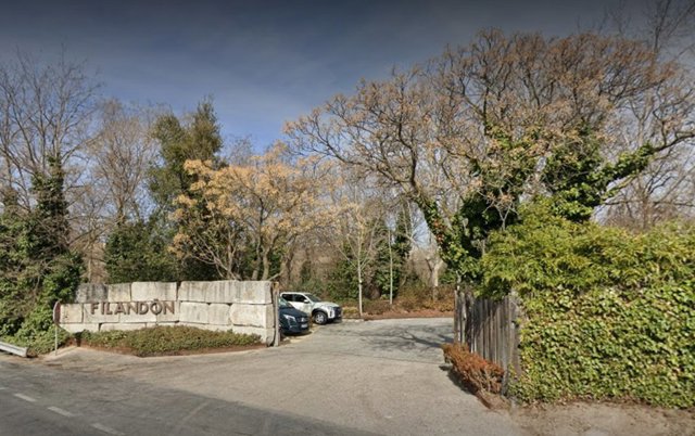 Fachada del restaurante Filandón donde dos encapuchados han atracado a mano armada, a 18 de diciembre de 2023