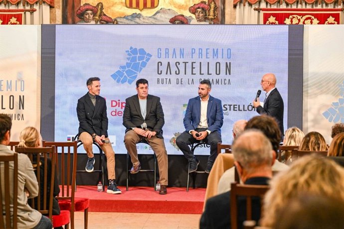 Mesa redonda en la presentación del primer Gran Premio de Castellón-Ruta de la Cerámica, prueba ciclista internacional que se estrenará en enero de 2024