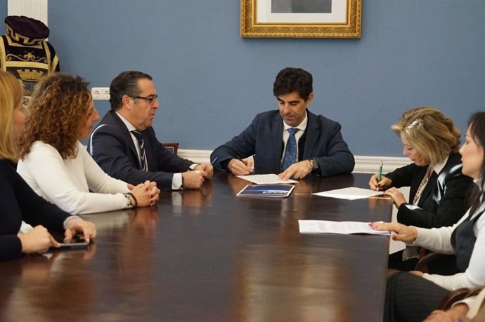 Educación, Empleo y Ayuntamiento de Coín firman protocolo para ceder espacios para ciclos formativos