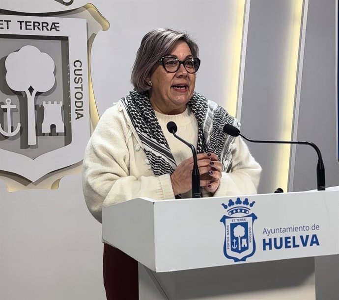 La portavoz de la Izquierda de Huelva en el Ayuntamiento de la capital onubense, Mónica Rossi.
