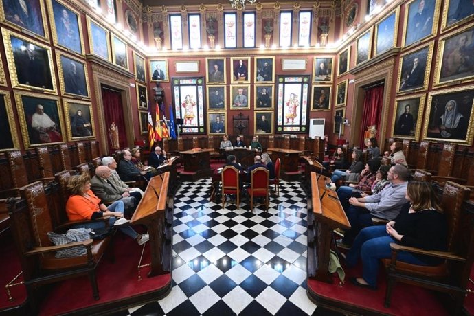 Cort presenta el presupuesto municipal al Consell Social de Palma.