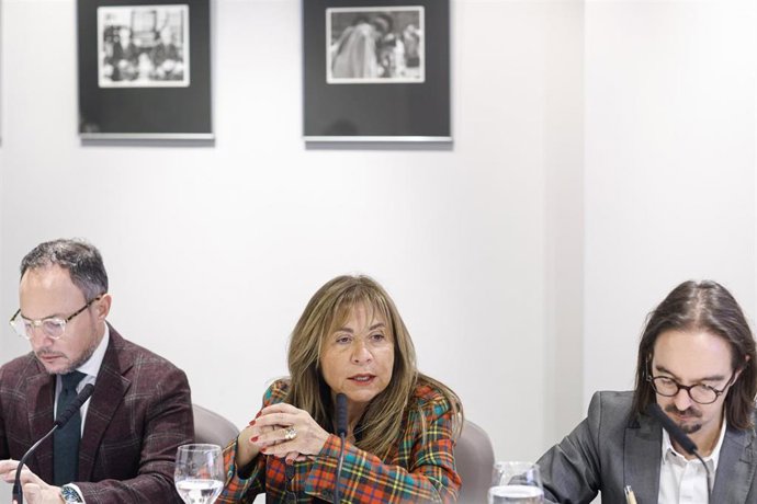 Espot, Marsol y Riba durante el encuentro navideño con los medios de comunicación