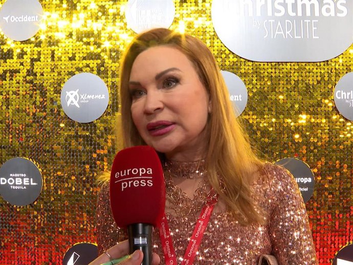 MARLENE MOURREAU NO SE PIERDE EL CONCIERTO DE LOLA ÍNDIGO EN CHRITSMAS BY STARLITE