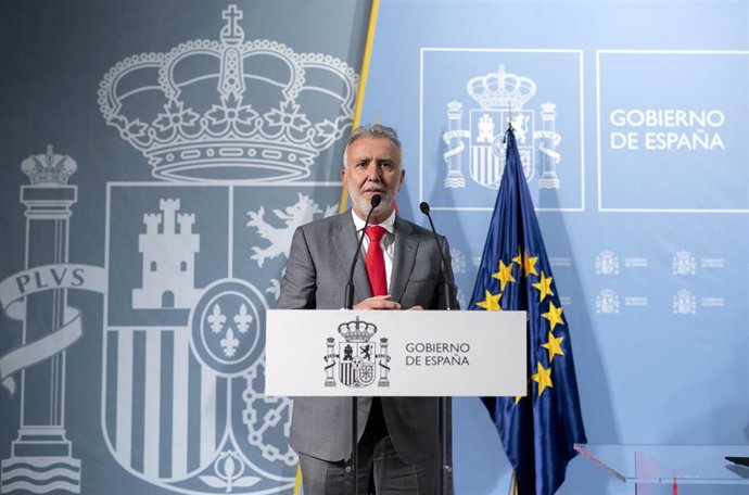 El ministro de Política Territorial y Memoria Democrática, Ángel Víctor Torres, preside el acto de toma de posesión de altos cargos del Ministerio de Política Territorial, en la Delegación del Gobierno, a 18 de diciembre de 2023, en Madrid (España).