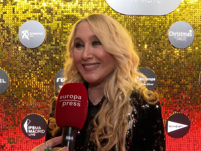 GERALDINE LARROSA EN EL CONCIERTO DE LOLA ÍNDIGO