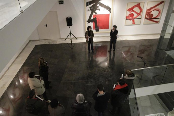 La Diputación de Zaragoza muestra en el Centro de Arte y Exposiciones de Ejea de los Caballeros la obra gráfica de Luis Feito, figura clave del arte contemporáneo español