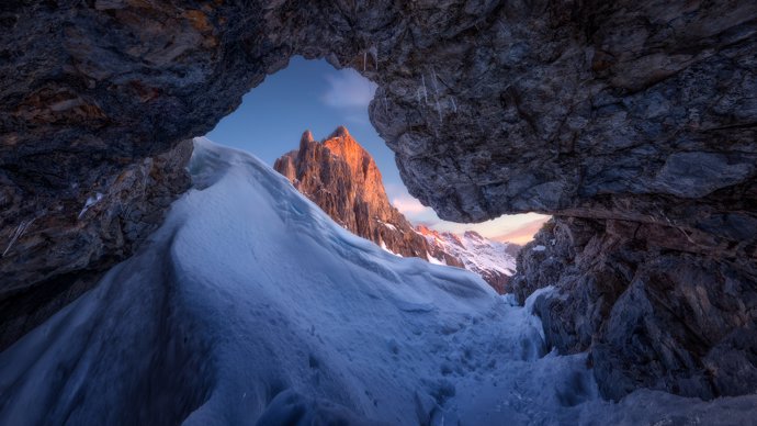 La cueva de Peña Olvidada, fotografía de César Álvarez Osorio que ha ganado el Concurso Nacional de Fotografía sobre Parques Nacionales españoles Fotoparques 2023.