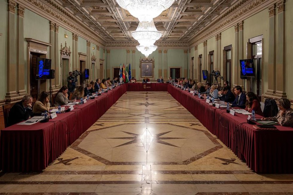 Archivo - Imagen de un Pleno del Ayuntamiento de Huelva.