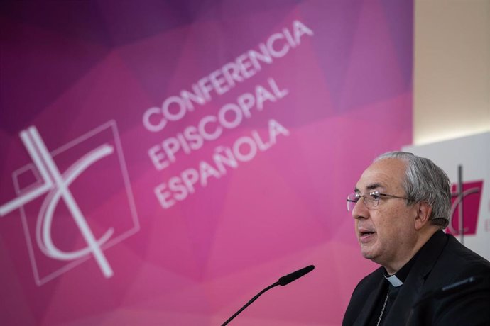 El secretario general de la CEE, Francisco César García Margán, en una rueda de prensa.