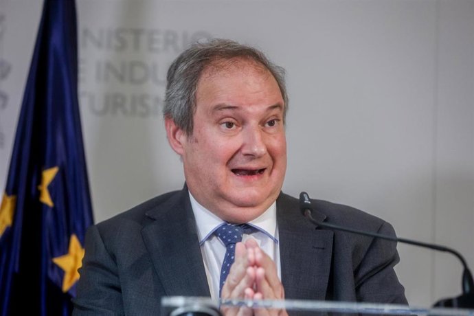 El ministro de Industria y Turismo, Jordi Hereu, interviene durante la Conferencia Sectorial de Turismo, en la sede del Ministerio, a 14 de diciembre de 2023, en Madrid (España). 