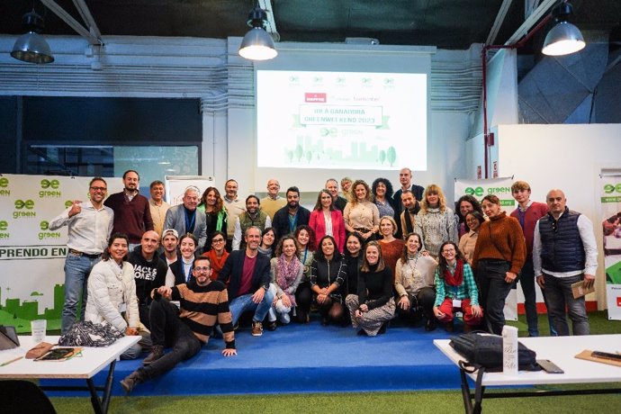 Participantes de Greenweekend, un programa de emprendimiento medioambiental organizado por Enviroo.