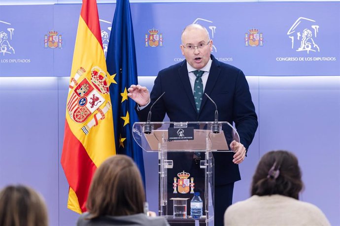 El portavoz del PP en el Congreso, Miguel Tellado, ofrece una rueda de prensa posterior a la Junta de Portavoces, en el Congreso de los Diputados, a 19 de diciembre de 2023, en Madrid (España).