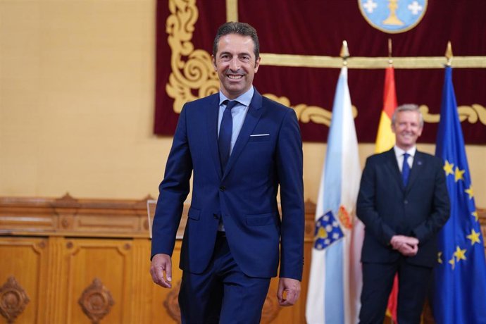 Archivo - El nuevo Conselleiro de Mar, Alfonso Villares, durante el acto de toma de posesión de los titulares de las Consellerías de la Xunta, en el Pazo de Raxoi, a 15 de junio de 2023, en Santiago de Compostela.