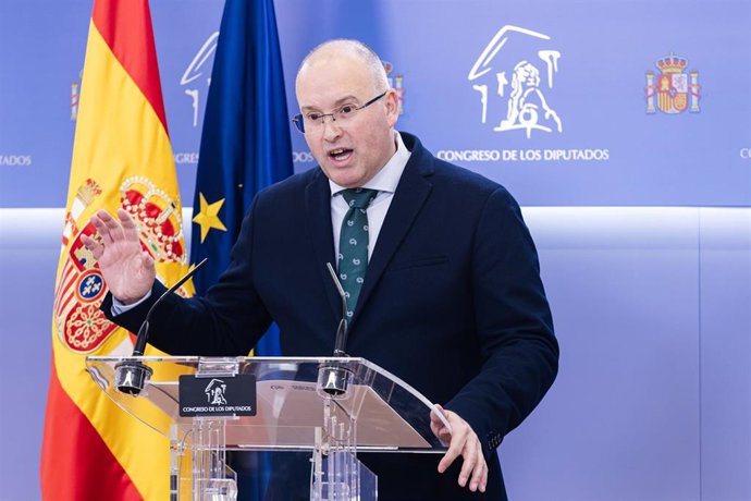 El portavoz del PP en el Congreso, Miguel Tellado, ofrece una rueda de prensa posterior a la Junta de Portavoces, en el Congreso de los Diputados, a 19 de diciembre de 2023, en Madrid (España).