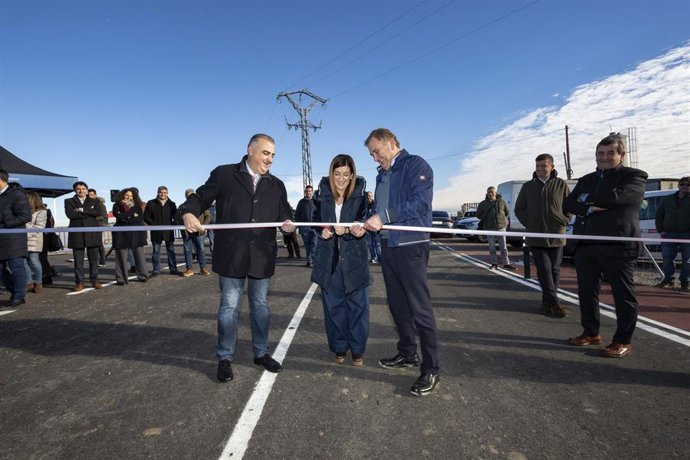 La Presidenta Del Gobierno De Cantabria, María José Sáenz De Buruaga, Inaugura La Carretera De Acceso A La Florida Por Labarces.