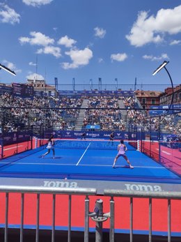 Pista de pádel en la plaza Mayor de Valladolid.