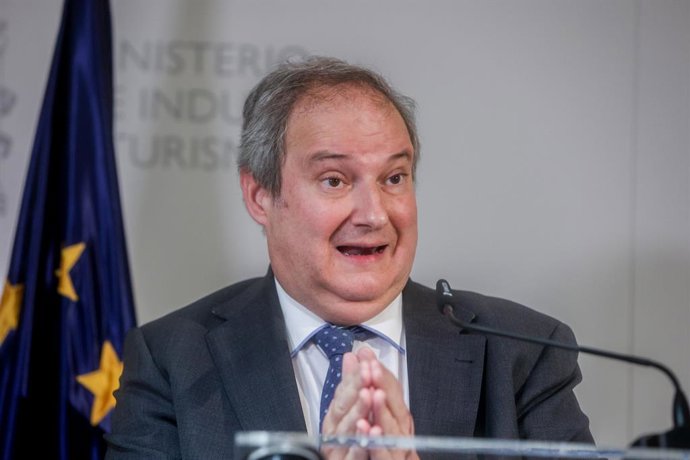 El ministro de Industria y Turismo, Jordi Hereu, interviene durante la Conferencia Sectorial de Turismo, en la sede del Ministerio, a 14 de diciembre de 2023, en Madrid (España). 