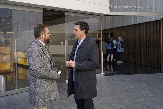 Los concejales socialistas en Granada Paco Cuenca y Juanjo Ibáñez.