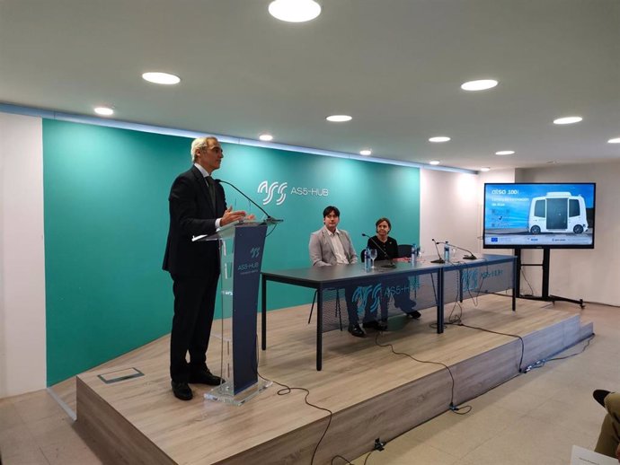 Intervención del presidente del Grupo Alsa, Jacobo Cosmen, durante la presentación del Centro de I+D+i que la compañía de transportes ha abierto en el Parque Científico y Tecnológico de Gijón (PCTG).