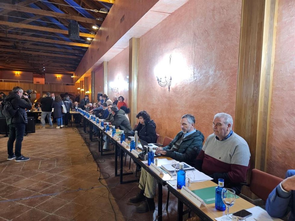 El secretario general de UPA-Huelva, Manuel Piedra, este lunes en el Consejo de Participacíón de Doñana.