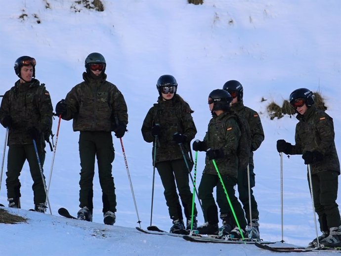 La Princesa Leonor, muy integrada con sus compañeros, continúa con sus entrenamientos