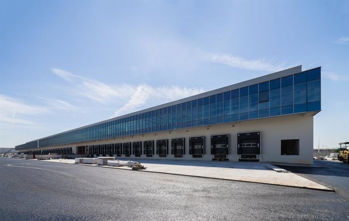 Archivo - Nave industrial en Riba-roja que ocupará In Side Logistics