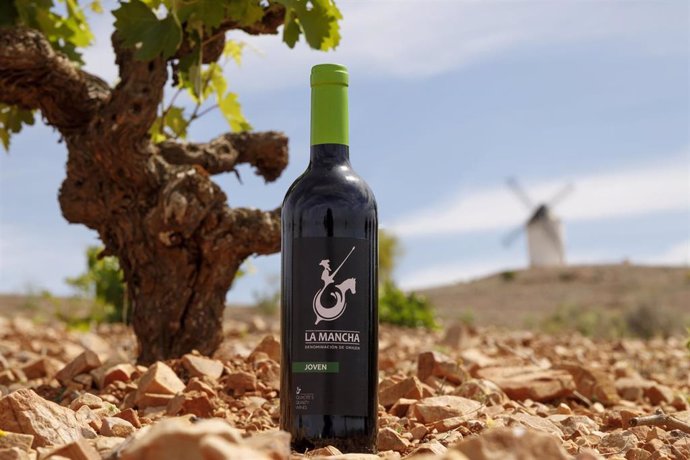 Archivo - La Denominación de Origen La Mancha considera fundamental la vigilancia para garantizar el cumplimiento de la trazabilidad y la calidad de sus vinos.