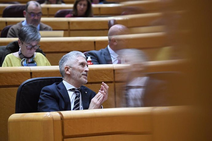 El ministro de Interior, Fernando Grande-Marlaska, durante un pleno en el Senado, a 19 de diciembre de 2023, en Madrid (España). 