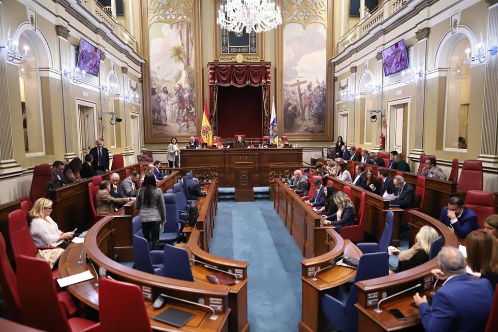 Pleno del Parlamento de Canarias