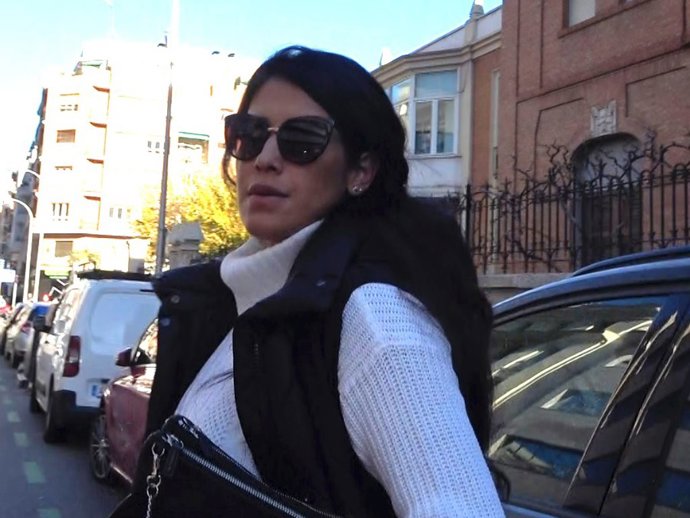 Gabriela Guillén llegando a Urgencias del hospital donde nacerá su primer hijo