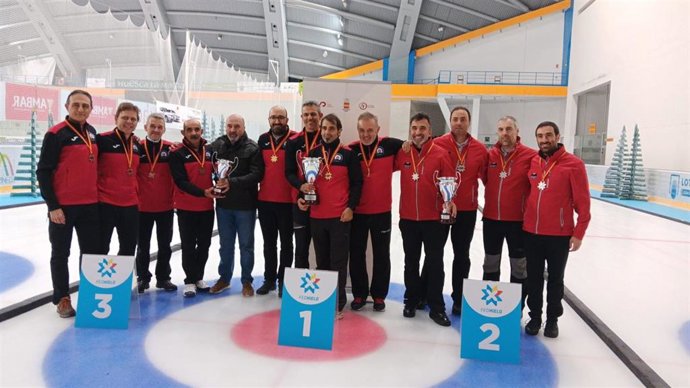 El Curling Club Hielo Jaca logra el ascenso a la primera división masculina.