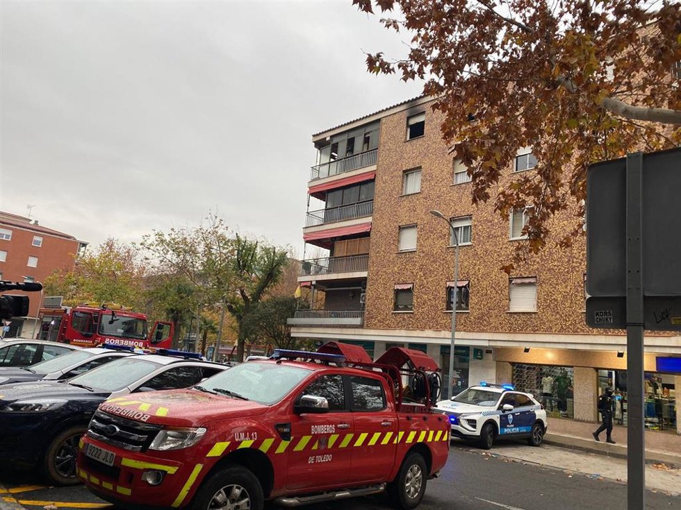 El incendio en la vivienda de Toledo donde ha muerto una mujer podría haberse originado en el salón