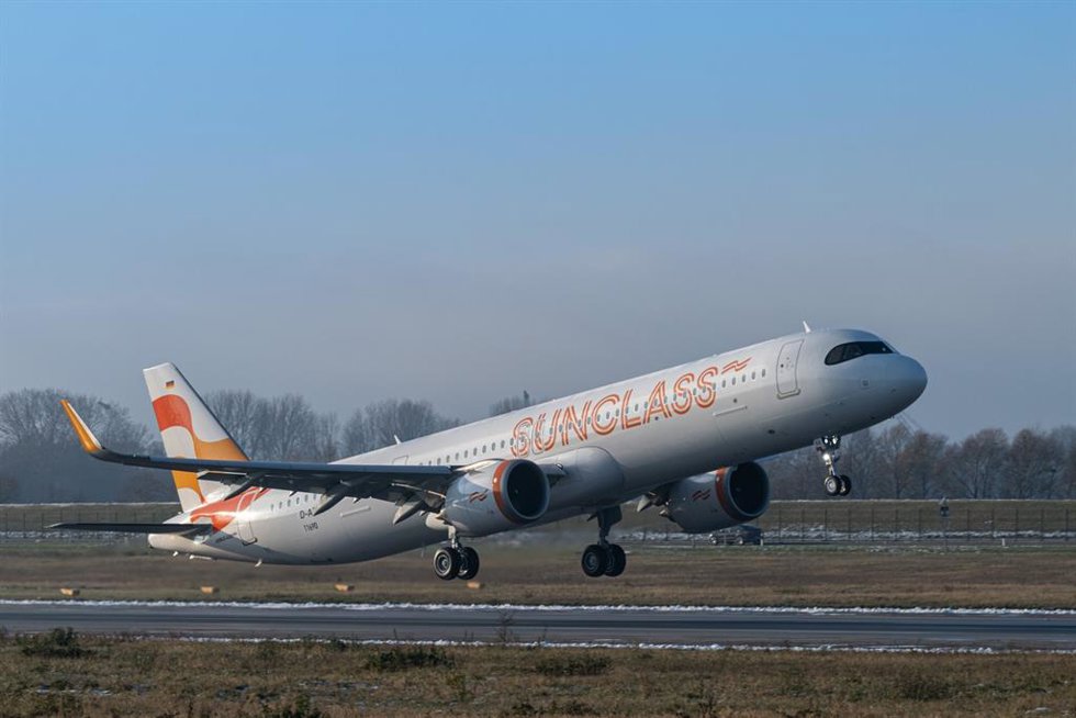 Avión Airbus A210neo de Danish Sunclass.