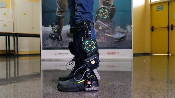 UMH, Inescop y Panter desarrollan unas botas robotizadas y autónomas para disminuir la fatiga de equipos de emergencia